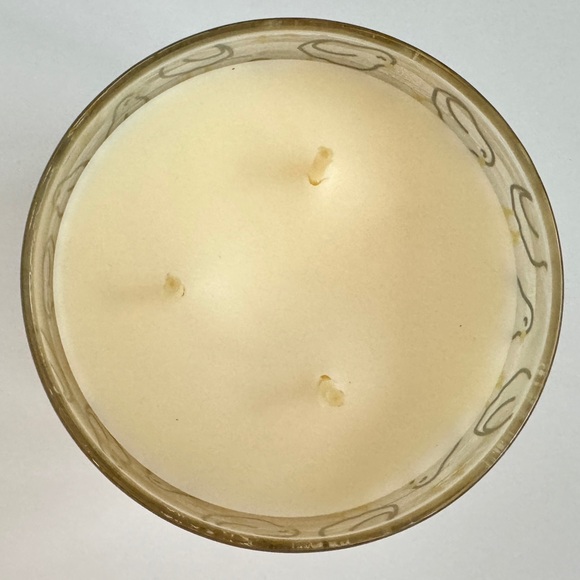 Bath & Body Works Let's Get Eggcited Marshmallow Fluff 3 Wick Scented Candle NEW - Picture 2 of 4